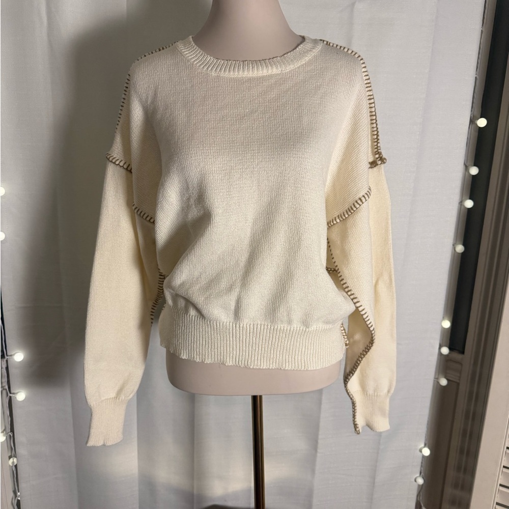 Le Lis Cream Knit Sweater L Large Drop Shoulder Stitch Detail Cozy Neutral Top